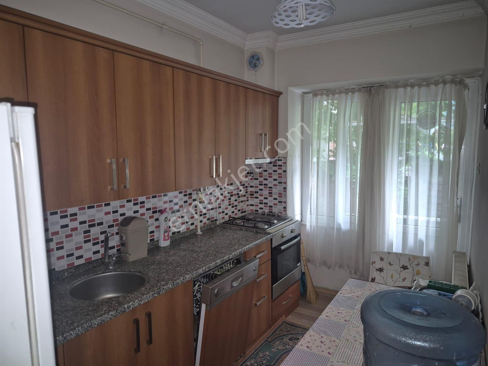 Merkezde Eşyalı Doğalgazlı Kiralık Daire