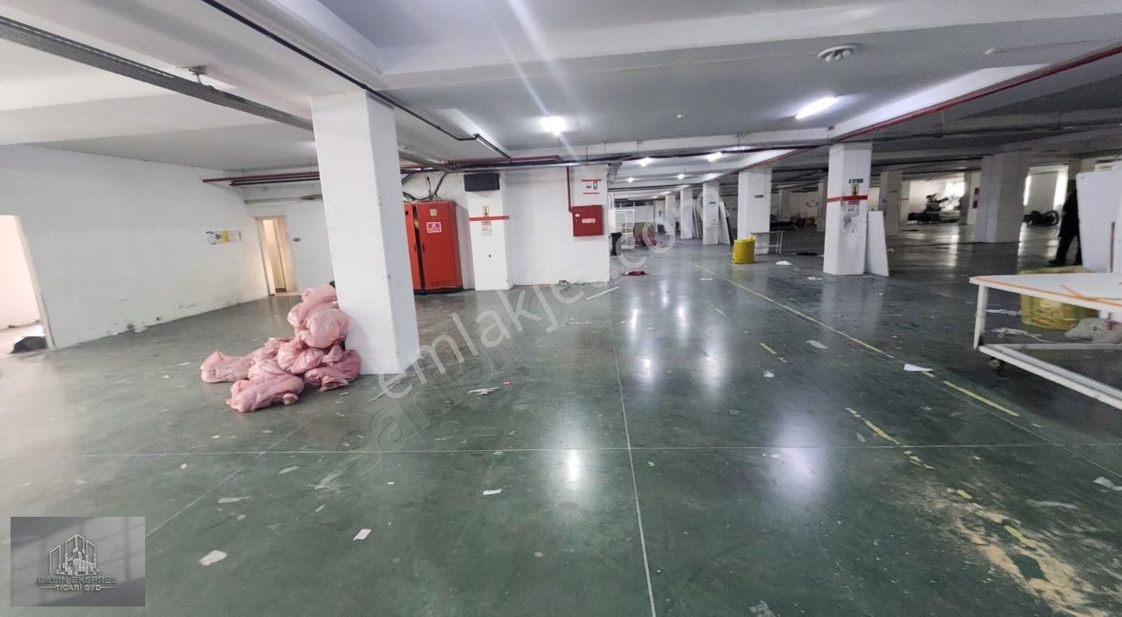 Sulyapıdan 3500 M2 Tek Katda Giriş Depolama İmalata Uygun - Görsel 18