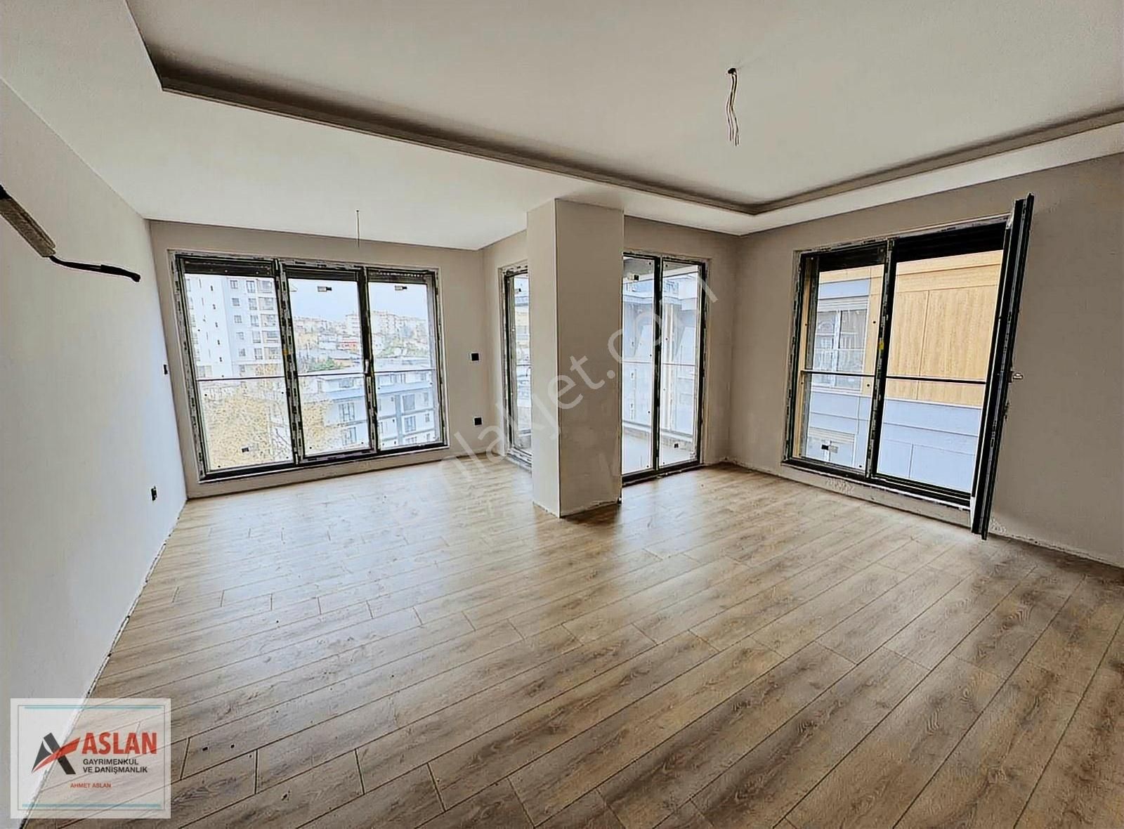 Nefes Çengelköy Sitesinde 2+1 Arakat Daire 100 M2/ Güney Cephe