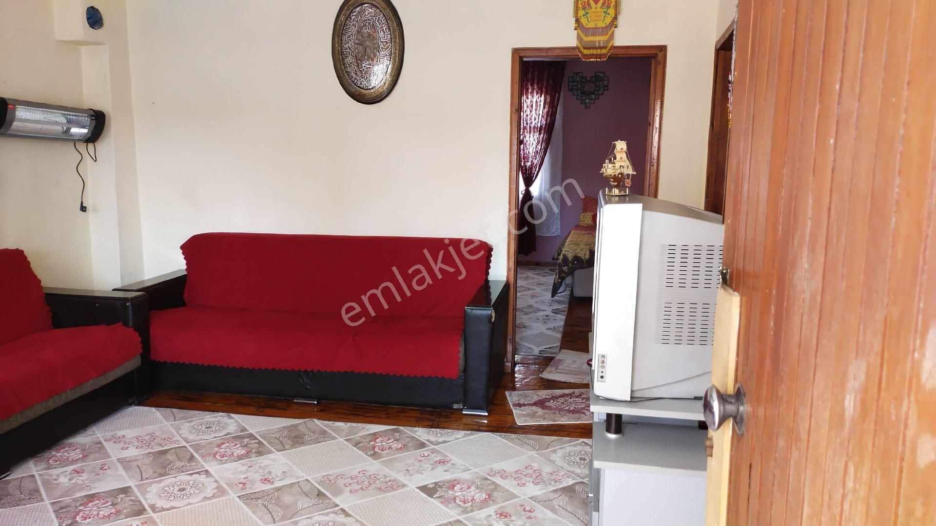 Mersin Akdeniz Çay Mahallesi'nde Kiralık 2 Kat Daire