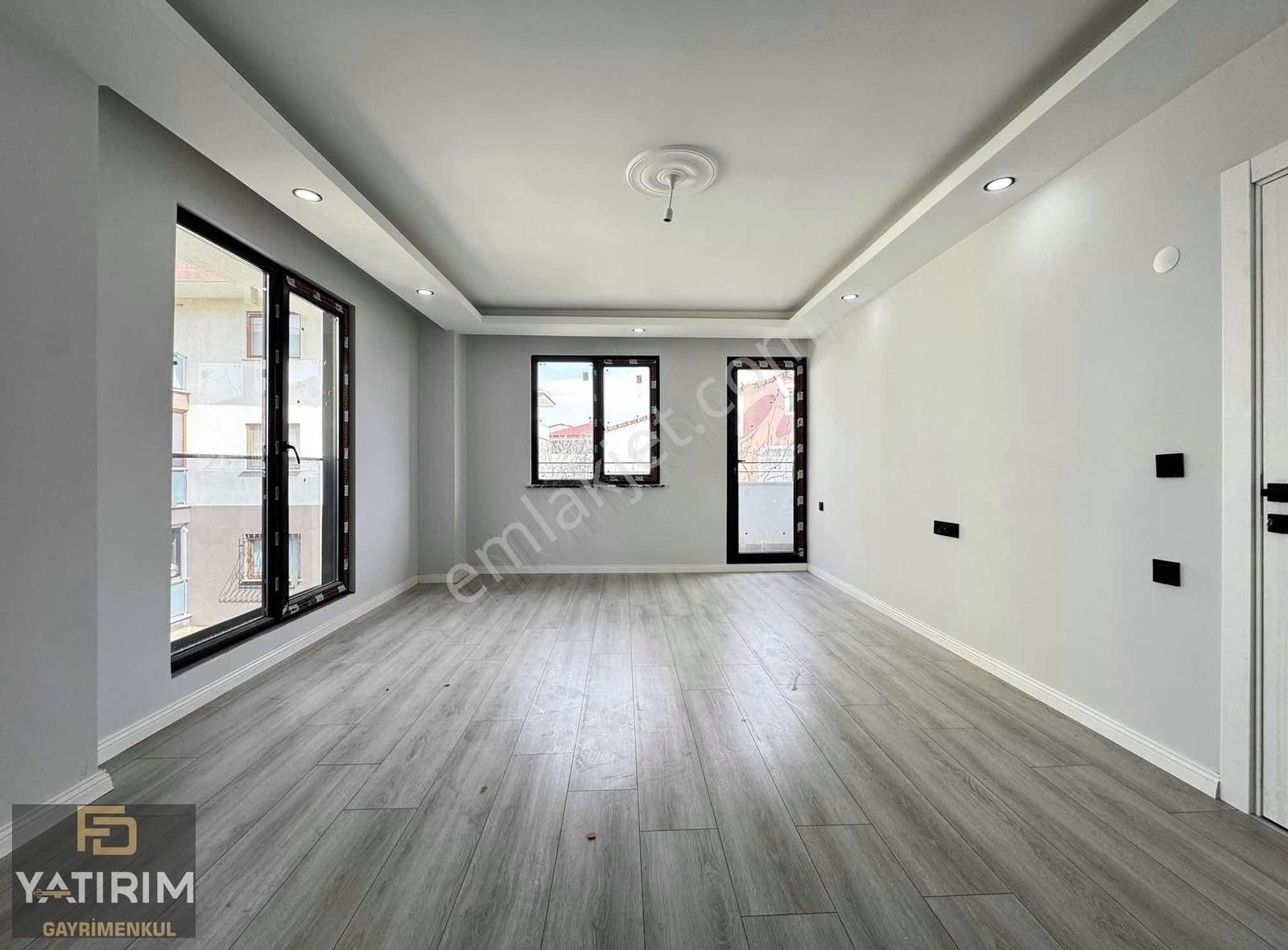 Darıca Merkezde Asansörlü Deniz Manzaralı 3+1 200m² Dubleks