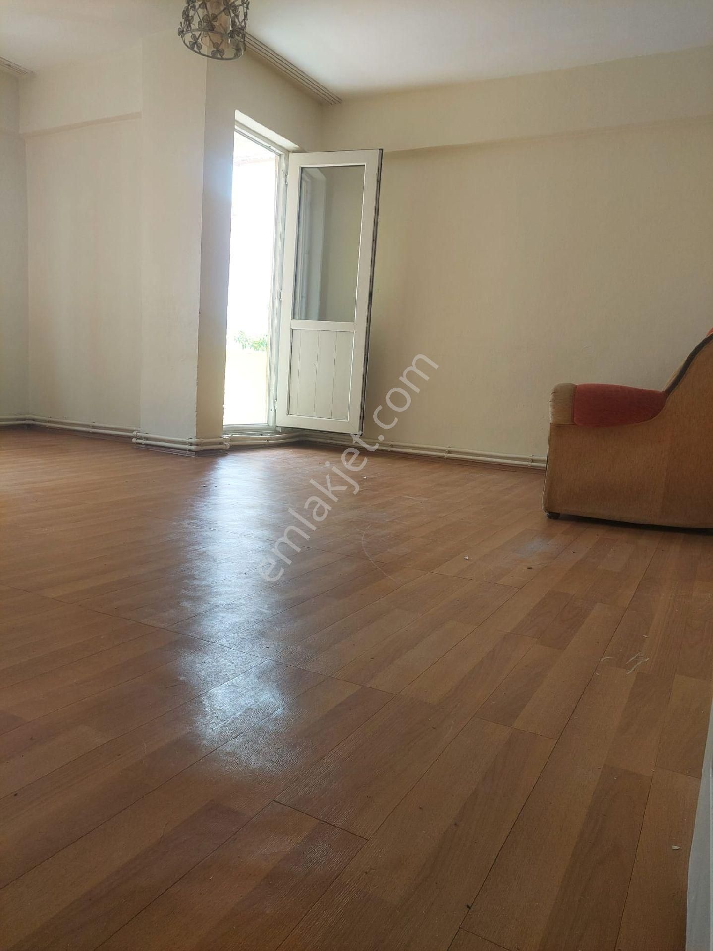 Ümraniye Çakmak Çamlık İkbal Caddesi Üzerinde Yabancıya Kiralık Daire - Görsel 2
