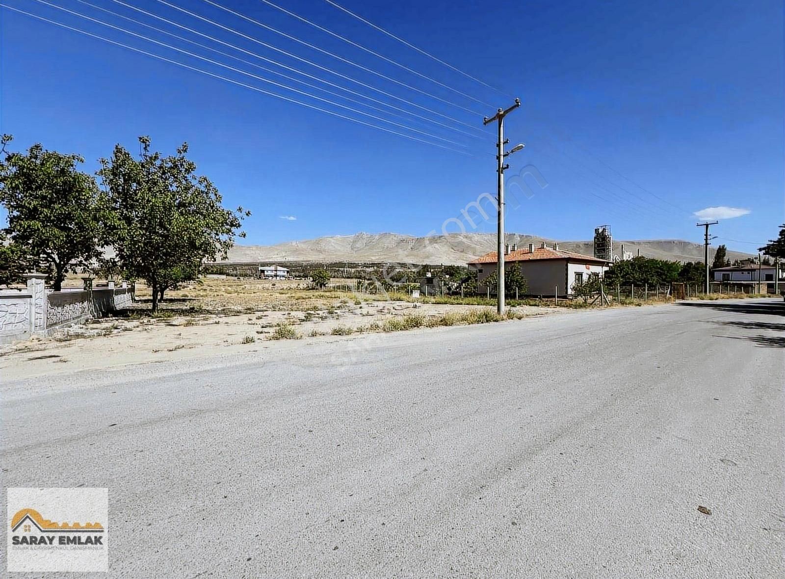 Saray Emlaktan Satılık Niğde İlhanlı Mah 577 M2 İmarlı Köşe Arsa