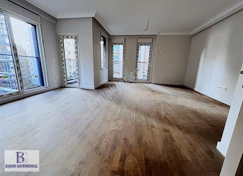 Başarı Tek Yetkili Caddebostan Sahilde 130 M2 3+1 Balkonlu Sıfır