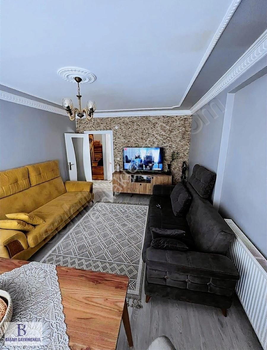 Başarı'dan Deniz Manzaralı 220 M2 Genç Bina'da 20 M2 Teraslı 4+2