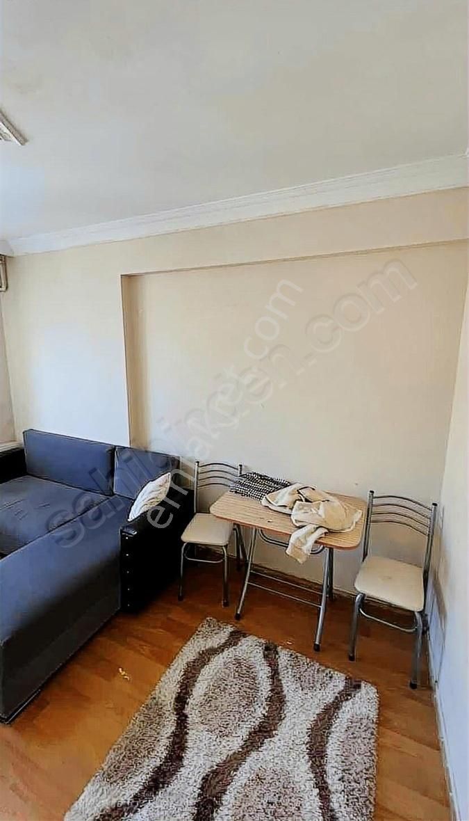 Baştürk'ten Site İçi 1+1 Ayrı Mutfak Ara Kat Satılık Daire