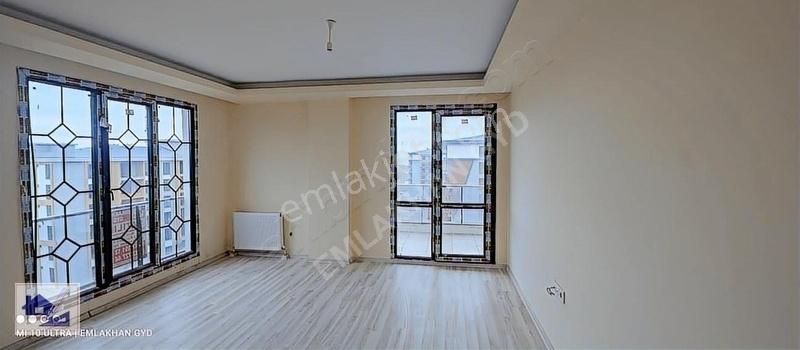 Emlakhan Gyd Cumhuriyet Ön Cephe Ebebeyn Banyolu Lüx 3+1 Daire