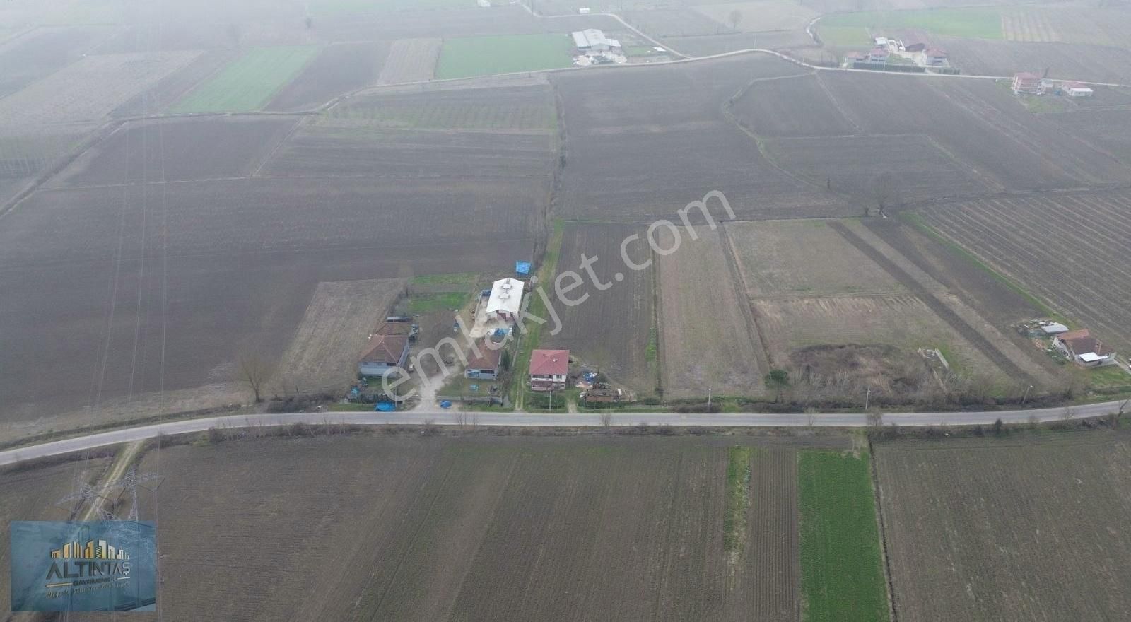 Süpren (düz Yazı) Mah.yola Cepheli İmar Sınırında Satılık Tarla