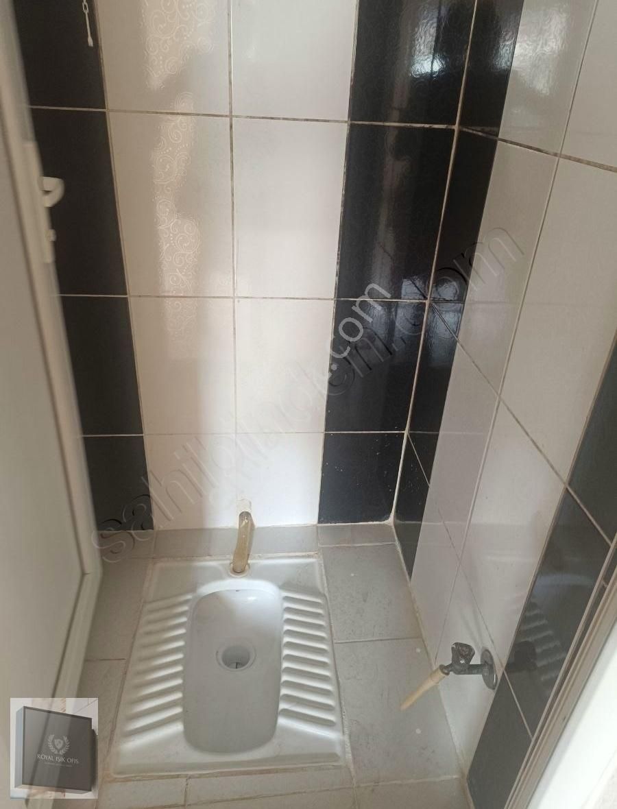 Işık Ofisten Manisa Merkez Barbaros Mahallesi 2+1 Geniş Daire