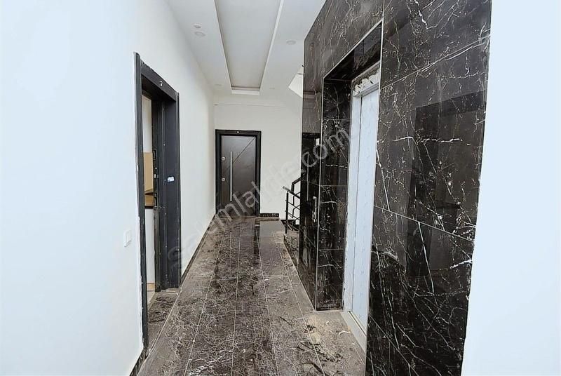 Aksu Altıntaş Mah. Yeni Havuzlu Lüks Sitede Satılık 1+1 Daire - Görsel 3