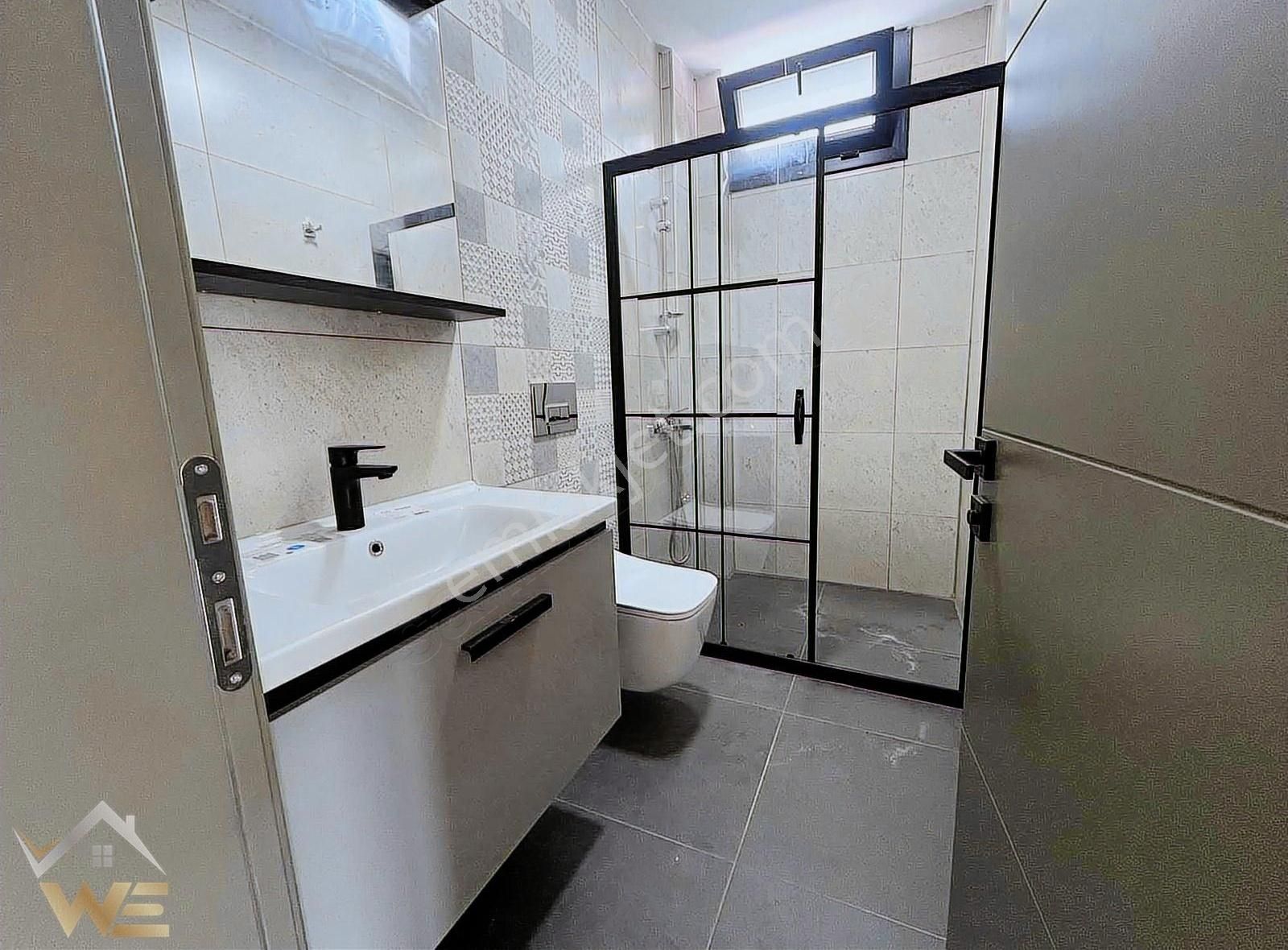West Emlak'tan 1000 M2 İçerisinde Satılık Havuzlu Villa