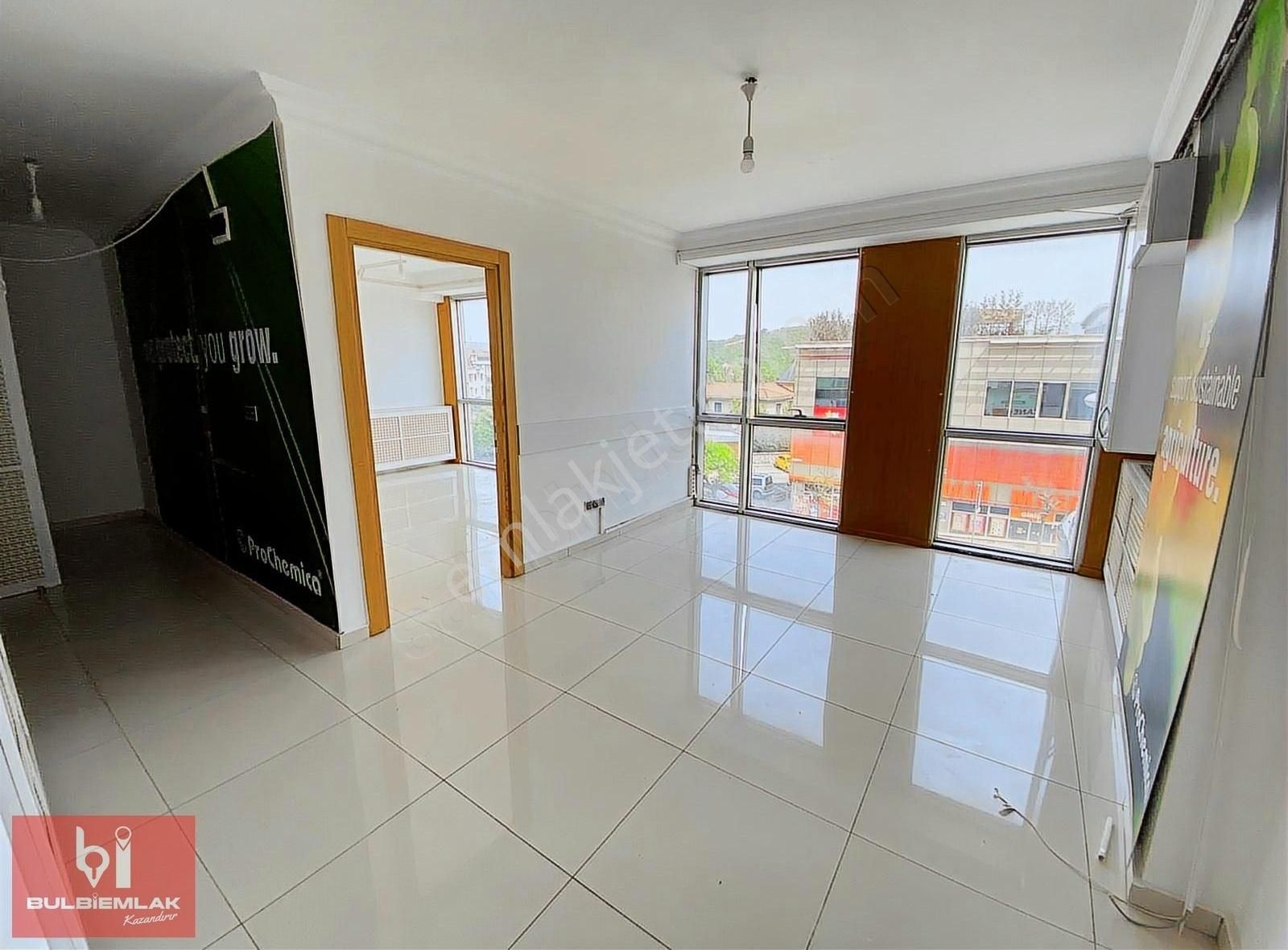 Çekmeköy Mimarsinan Cad. Prestijli Lokasyonda Kiralık Ofis