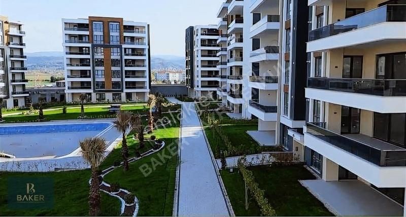 Baker'den Kayapa'da Efe Sezen Sitesinde 3+1 Satılık Lüx Daire