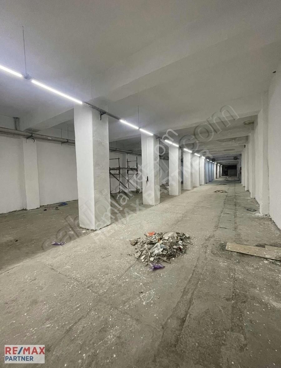 Ramide 1000 M2 Zemin Kat Kiralık İmalatahane
