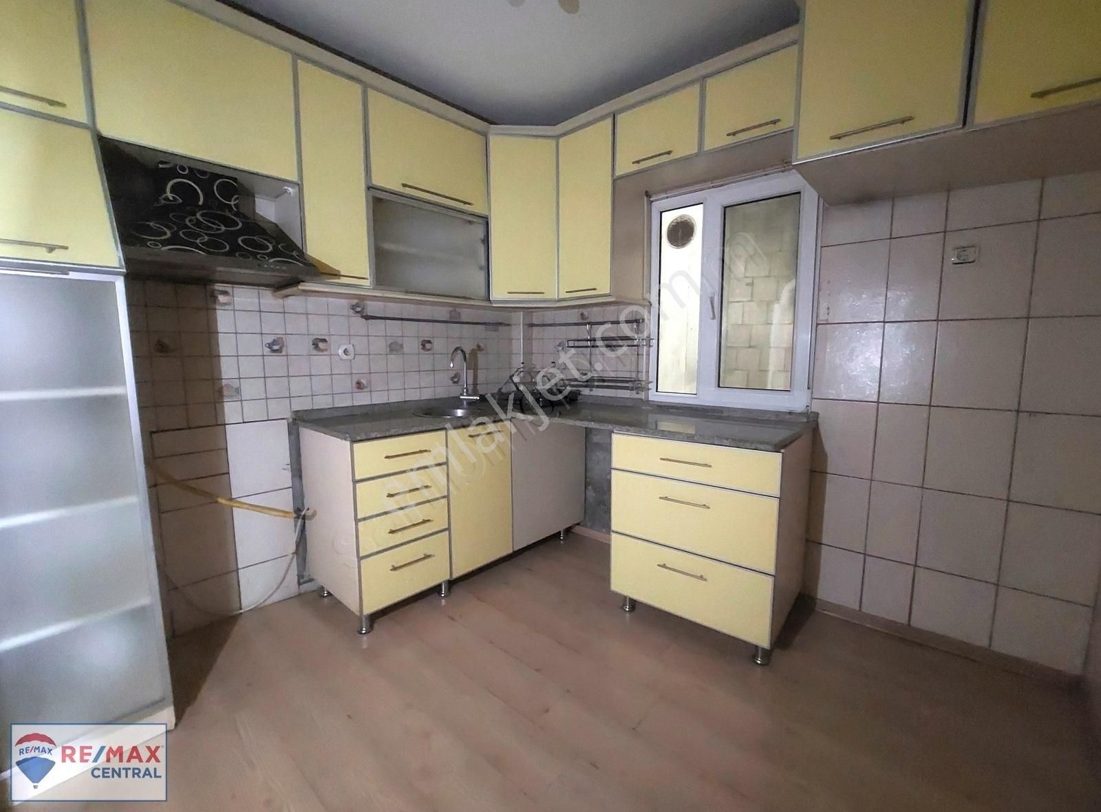Remax Central'dan Ece Mahallesinde 4+1 Kiralık Daire