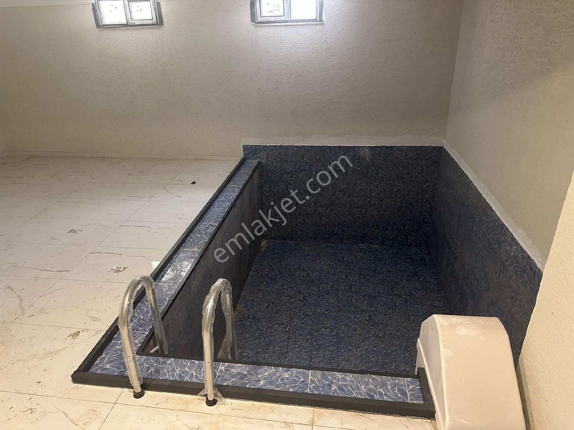 Butik Sitede Kendine İçinde Havuzlu Tuzla Tepeörende 4+1 Villa - Görsel 27