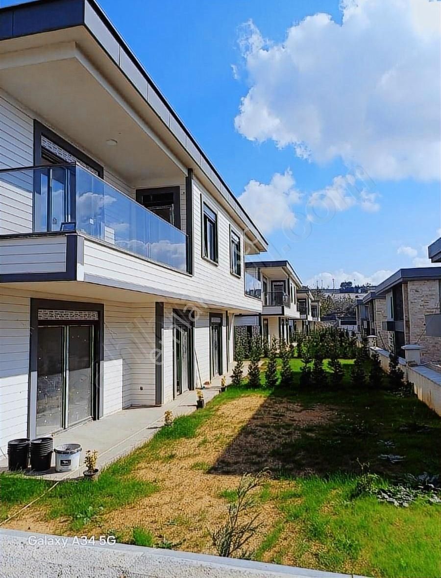 Butik Sitede Kendine İçinde Havuzlu Tuzla Tepeörende 4+1 Villa - Görsel 10