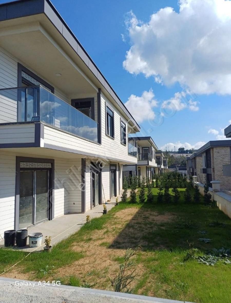 Butik Sitede Kendine İçinde Havuzlu Tuzla Tepeörende 4+1 Villa - Görsel 14