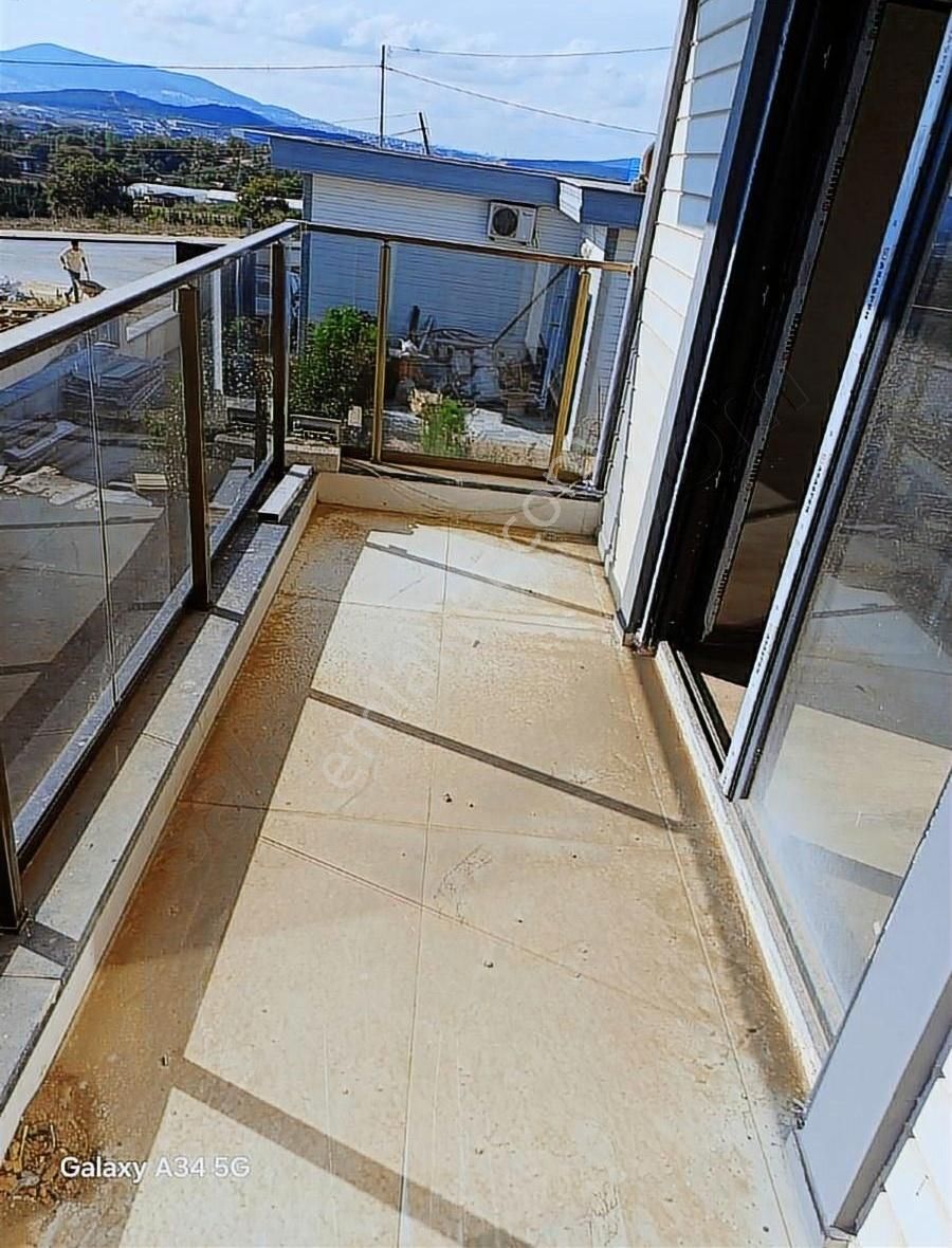 Butik Sitede Kendine İçinde Havuzlu Tuzla Tepeörende 4+1 Villa - Görsel 4