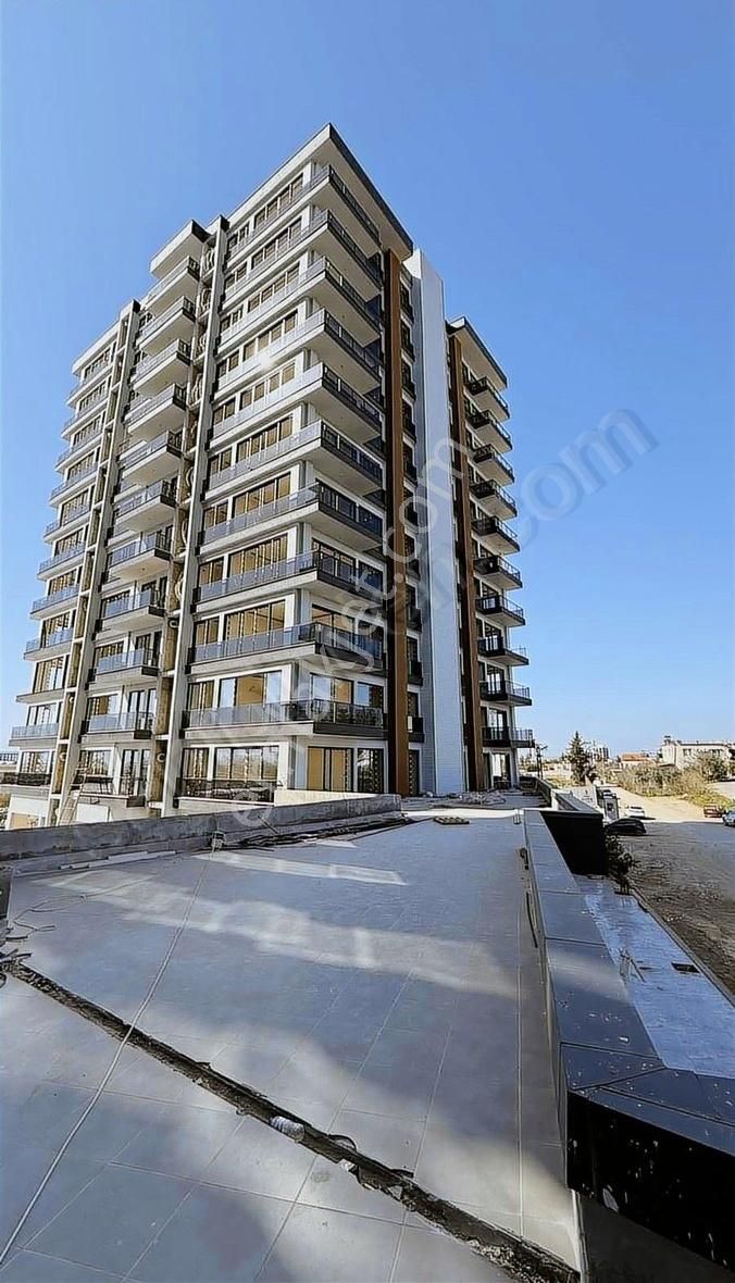 Altıntaşın (videolu) En Prestijli Sítesínde Arakat Satılık 1+1