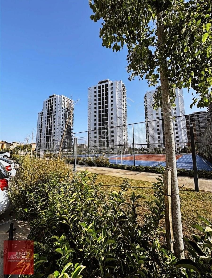 Eşyalı Havuzlu 1+1 Rengi Antalya