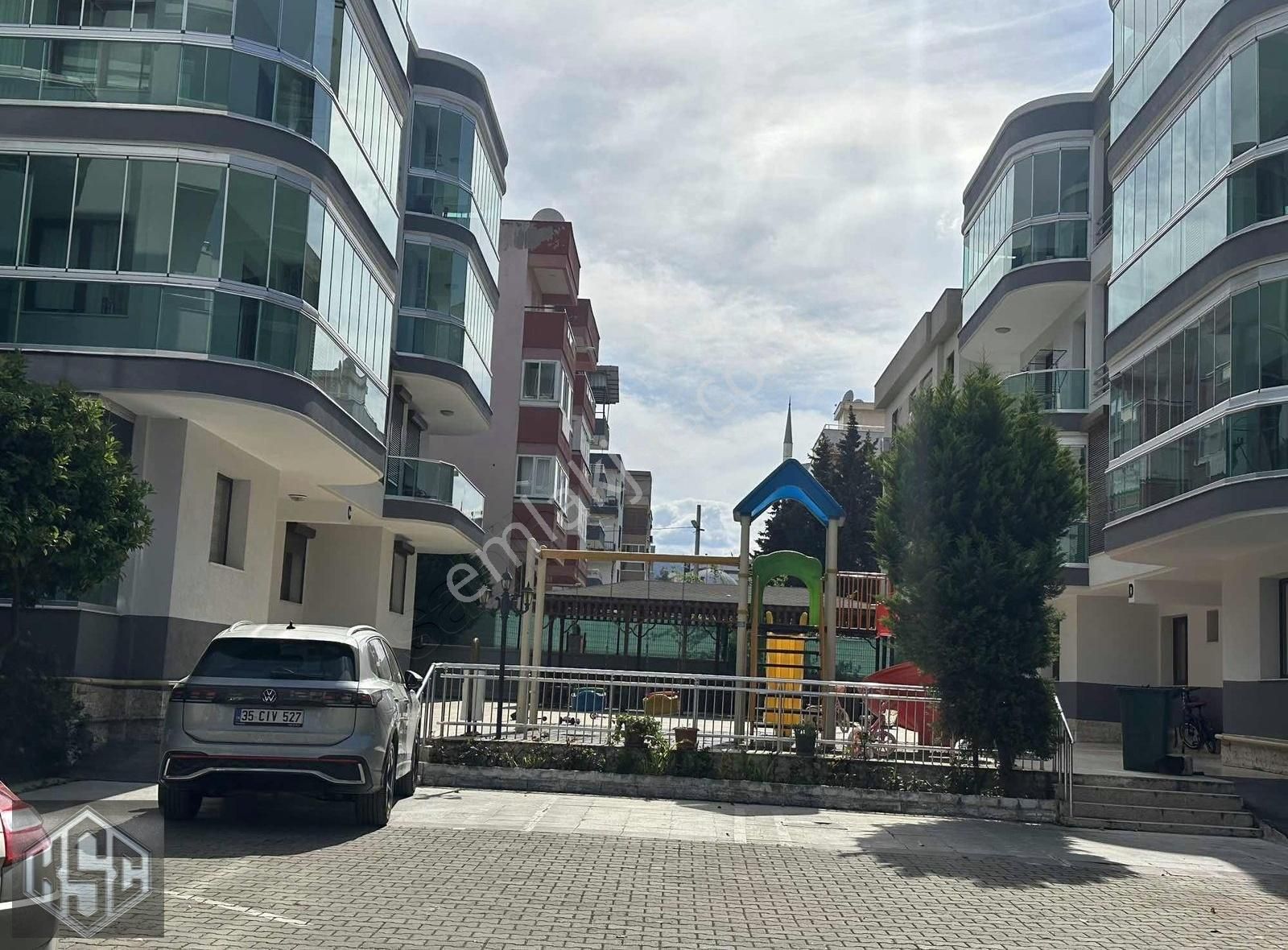 Karadeniz Emlaktan Site İçerisinde Arakat 3+1 Satılık Daire