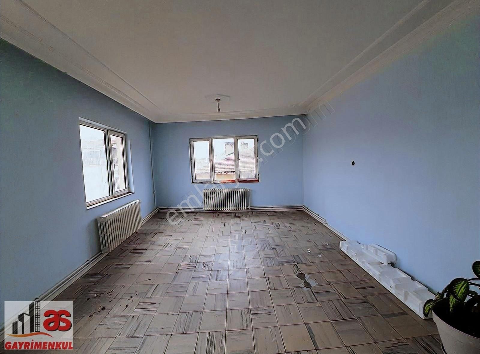 As Emlak'tan Yeşiltepe'de Kombili Balkonlu Kiralık 2+1 Daire