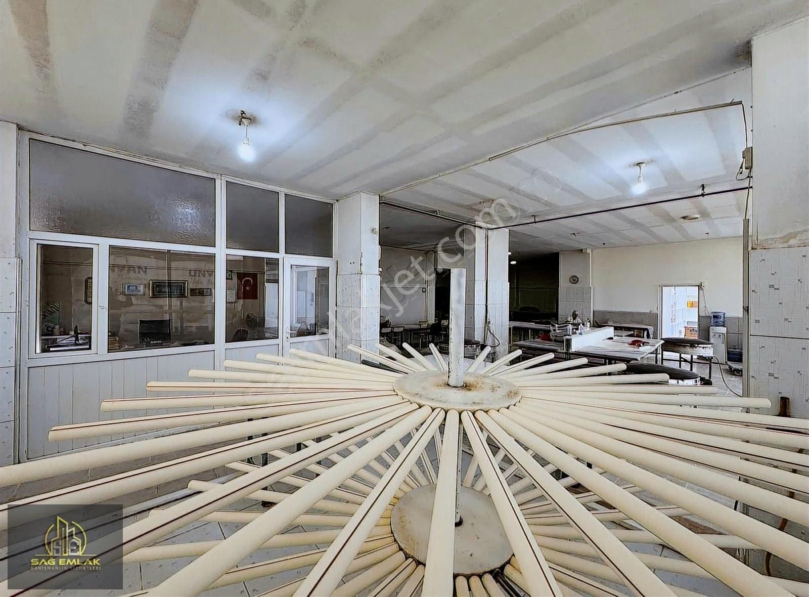 Bağlarbaşı'nda Devren Yufka İmalathanesi 200m2