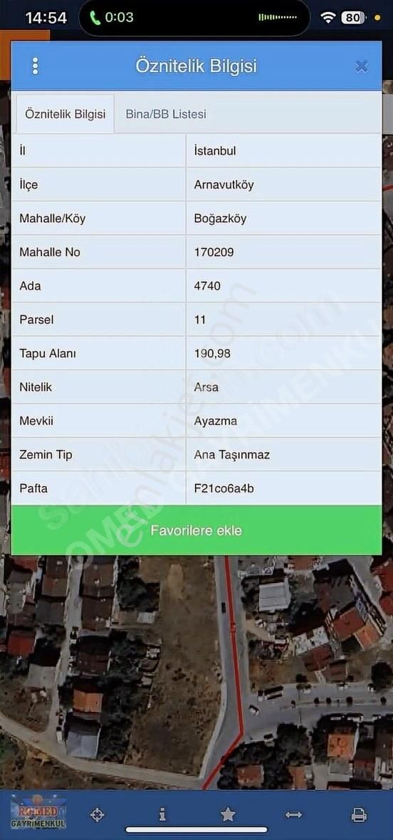 Arnavutköy'de Cadde Cephe Köşebaşı İçinde 3 Katlı Bina Olan Arsa