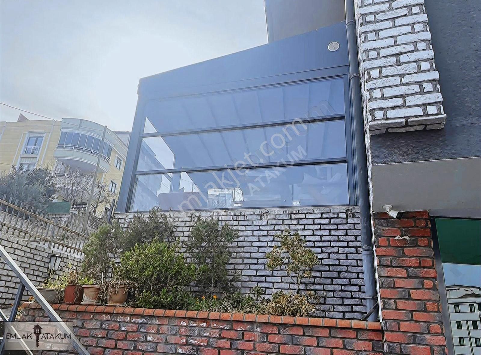 Atakum Alanlı Satılık 4+1 Loft Bahçeli Verandalı