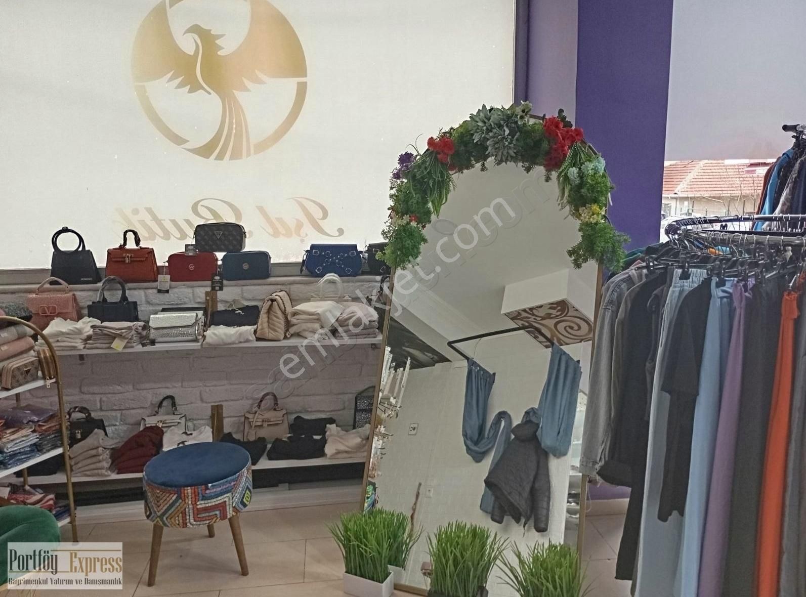 Sarıgazi Merkez De Kaçırılmaz Fırsat Devren Butik