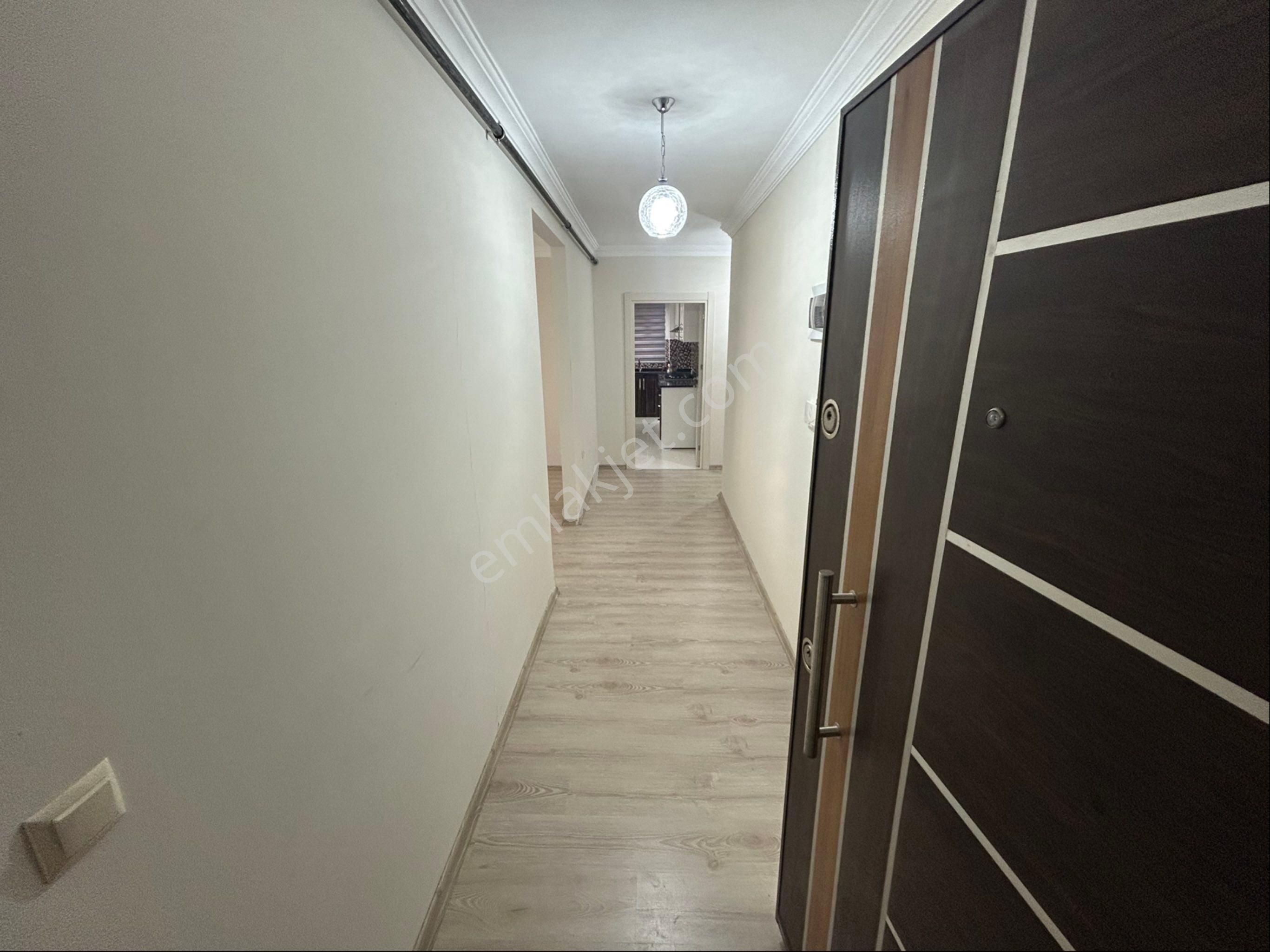 Pelitlide Site İçerisinde Depozitosuz 2+1 Geniş Kiralık Daire
