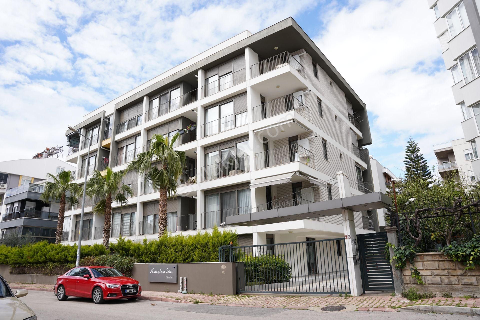 12. Cadde Site İçi Lüks Satılık 1+1 Daire