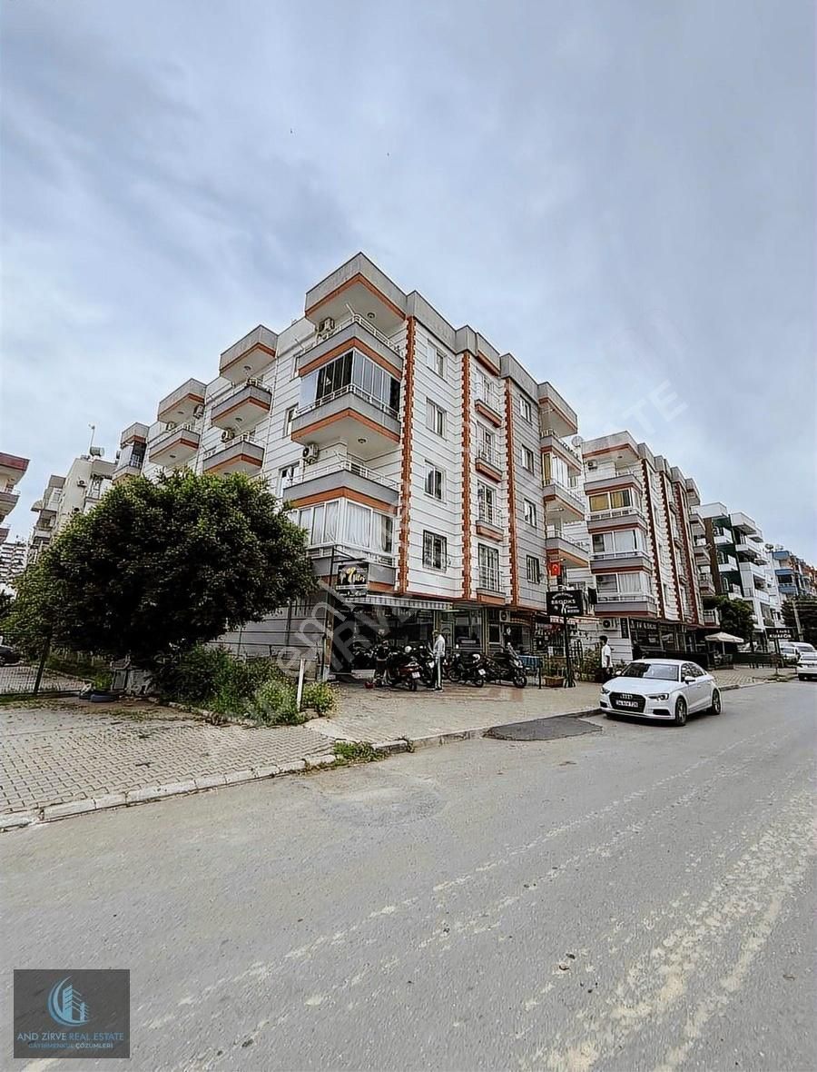 And'den Mersin Mezştli Atatürk Mah.'de Satılık Site İçi 3+1