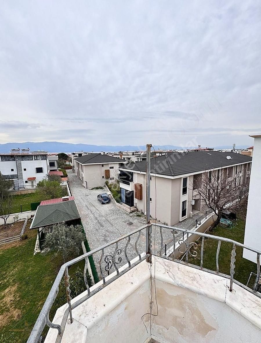 Balıkesir Burhaniye Taylıeli Adyar Mevkiinde 5+1 Villa