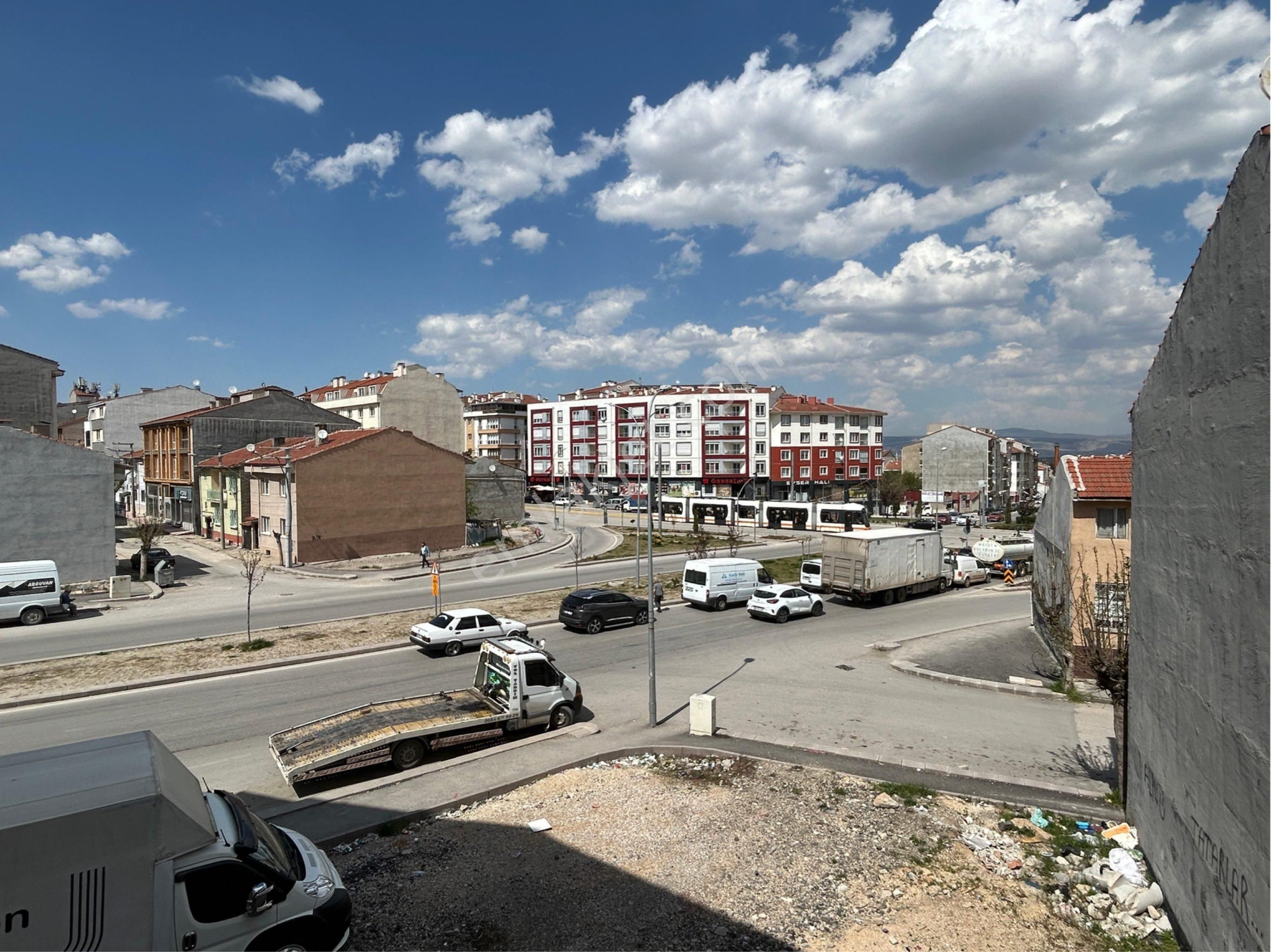 Emek Mah. Ertaş - Ziyagökalp Caddeleri Köşesi 3+1 150m2 Daire
