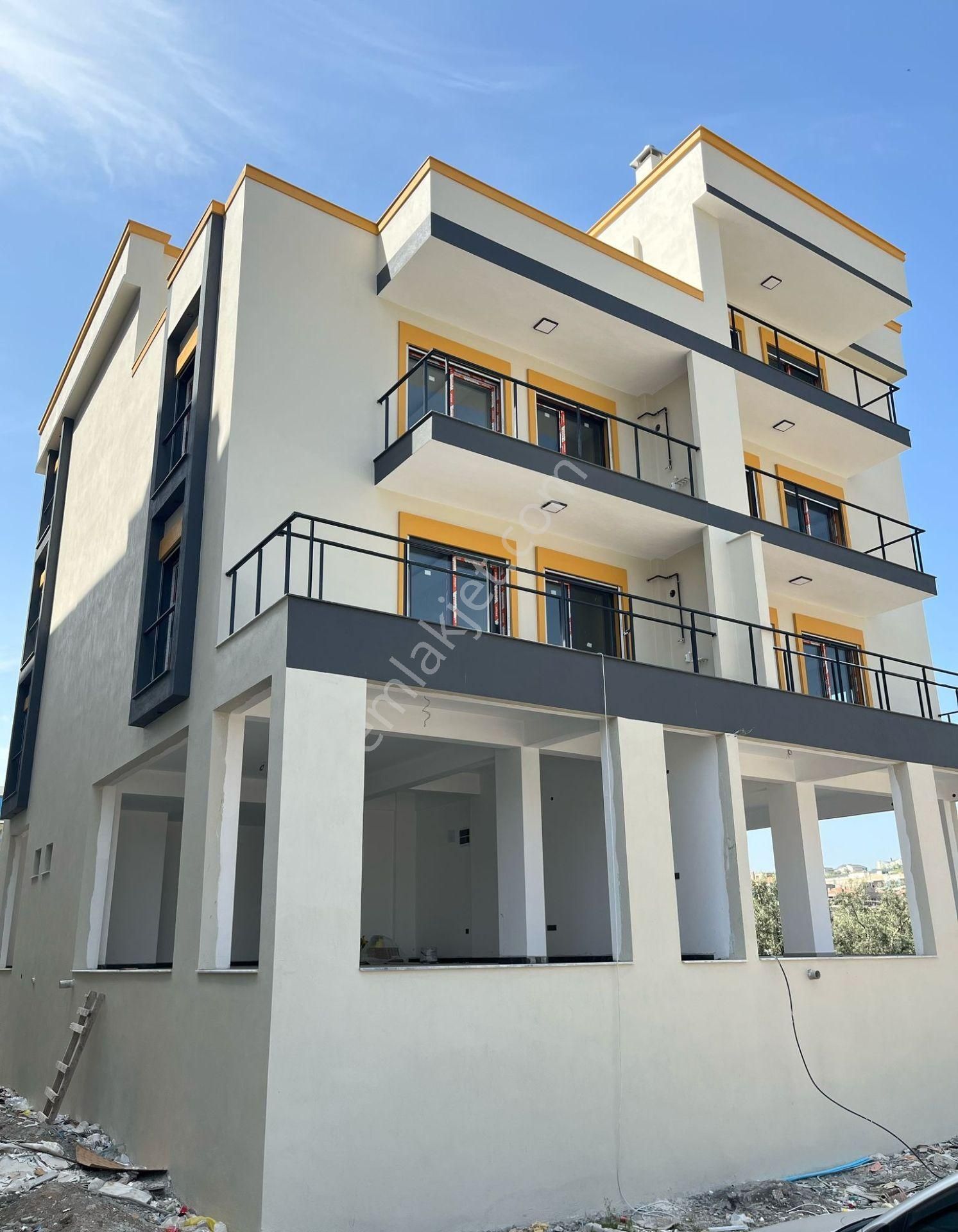Harmandalı Cumhuriyet Mah.merkezinde Satılık Sıfır 1+1 Daireler