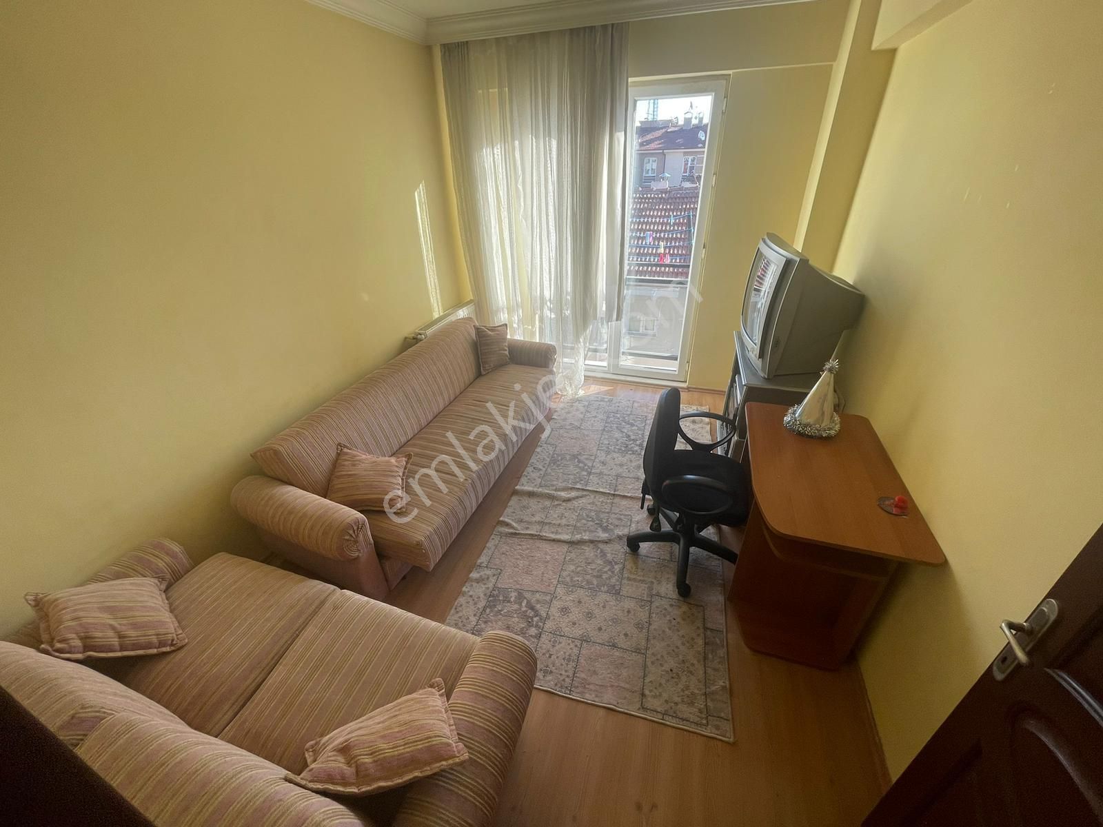 Buket Emlaktan Şirintepe Mah. Aü Yakını Eşyalı Kiralık 1+1 Daire
