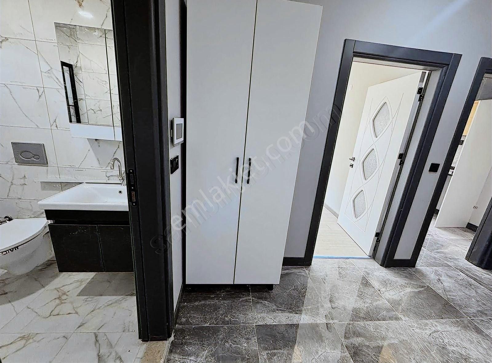İstasyon Mahallesin De Satılık İskanlı 2+0 Daire