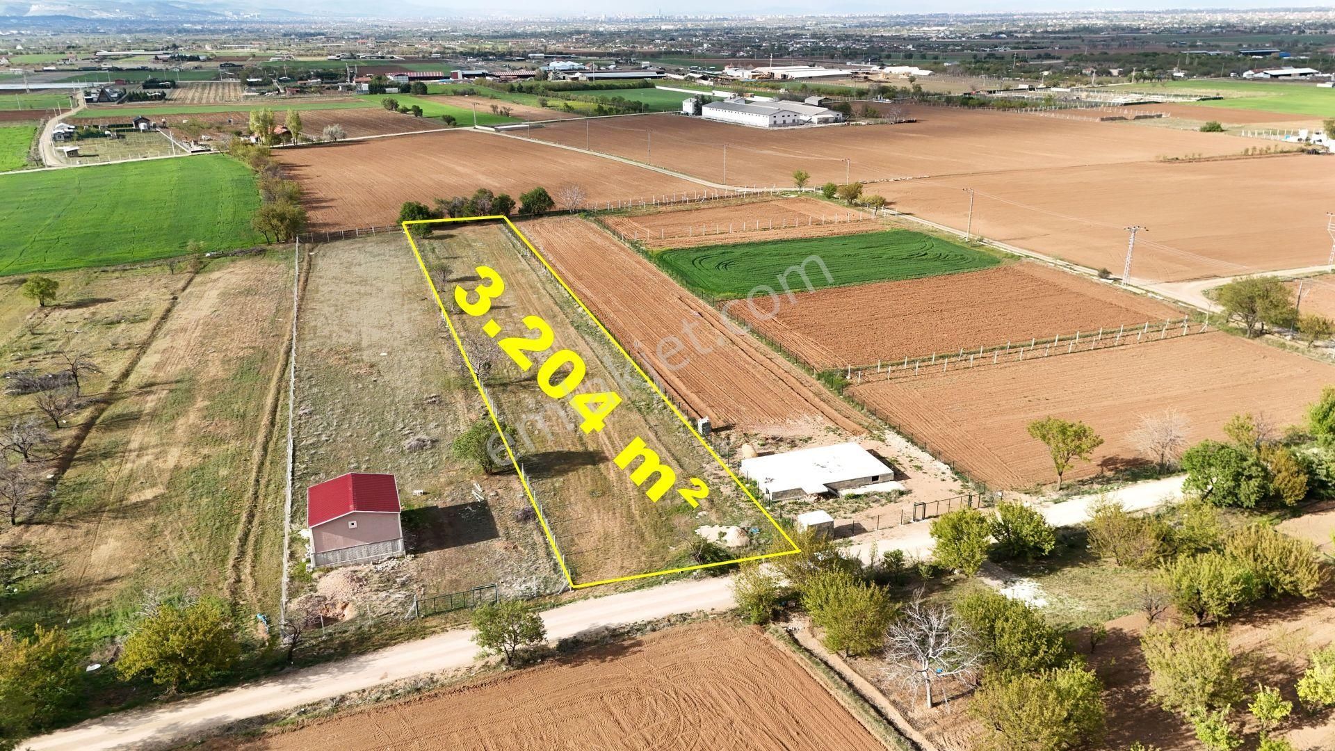 Gödene'de 3.204 M² Müstakil Tapulu Suyu Olan Bahçelik Süper Konum
