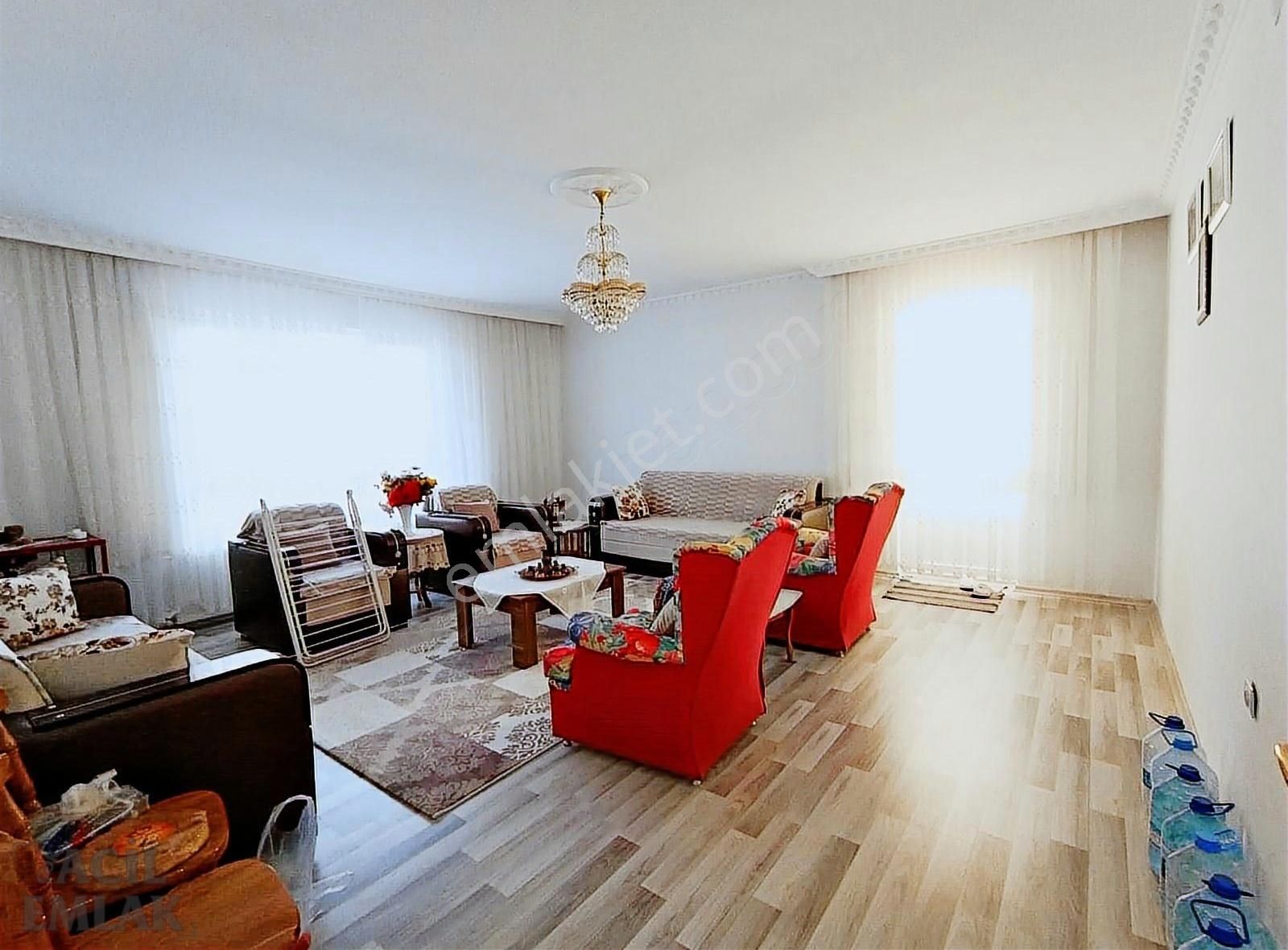Çok Acil Emlak'tan Atapark Mahallesinde 3+1 Kiralık Daire