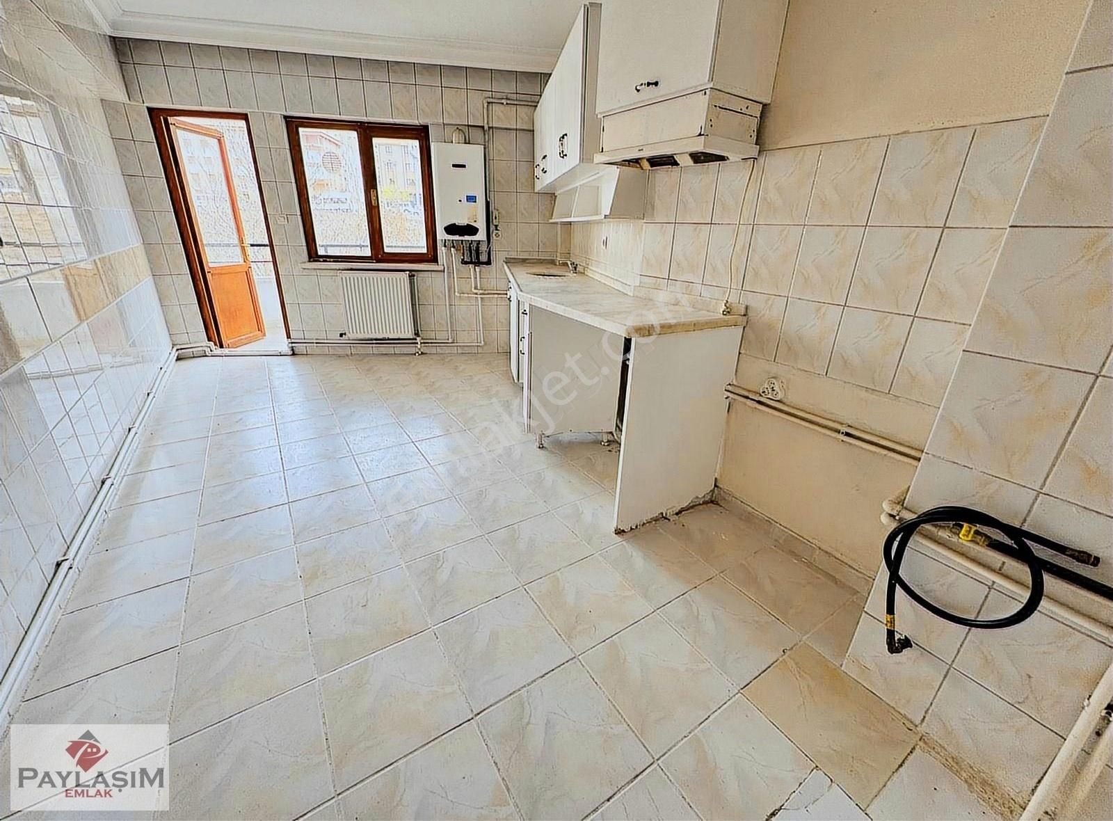 Paylaşım'dan Bahçeleriçi Düzlükte Ara Kat Bağımsız 3+1 Daire