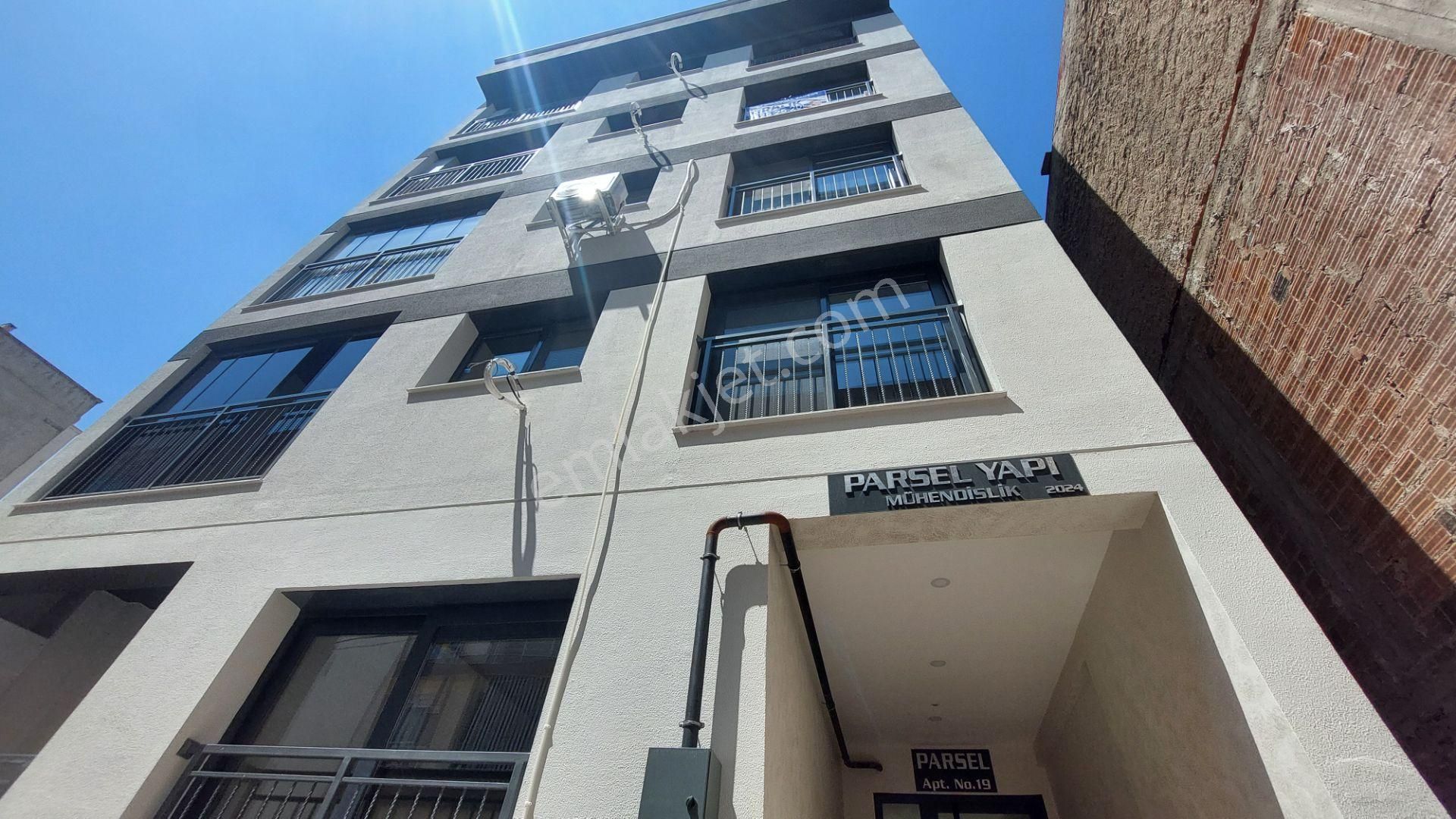 Karşıyaka Örnekköy'de 3+1 Sıfır Asansörlü Arakat Kiralık Daire