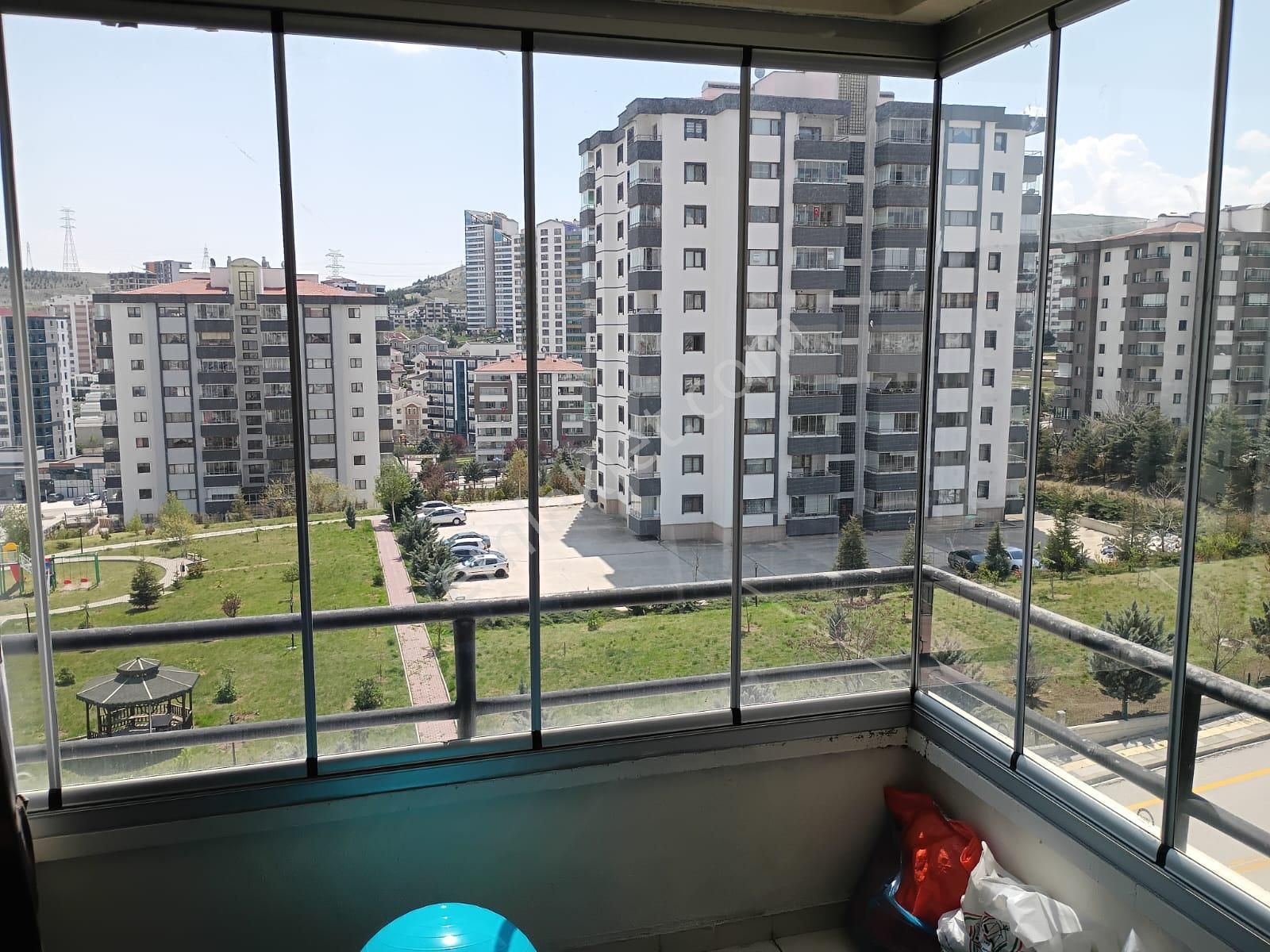 Bağlıcada Önü Açık, Ferah 3+1 Daire -- Sahibinden