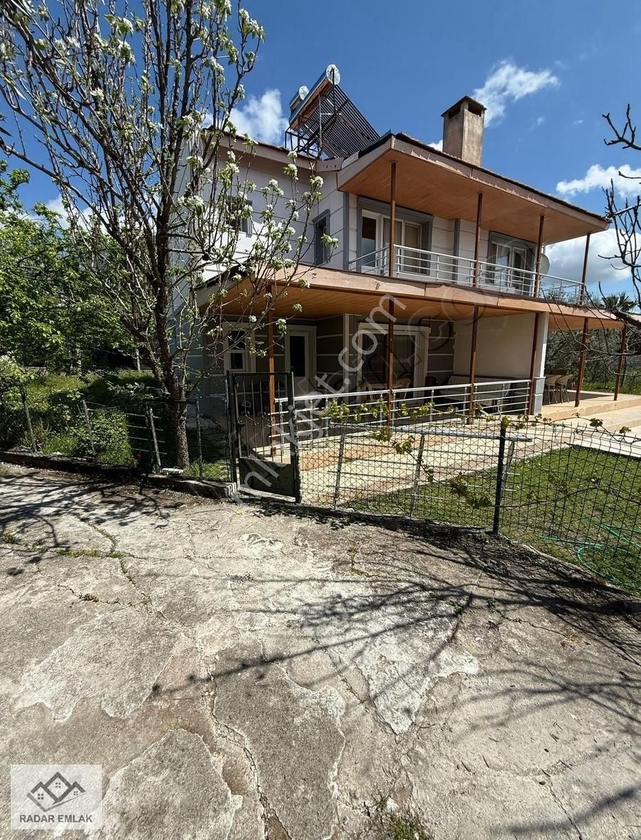 Urla Özbek Akkum'da, Öztan Sitesinde Kiralık 2+1 Villa