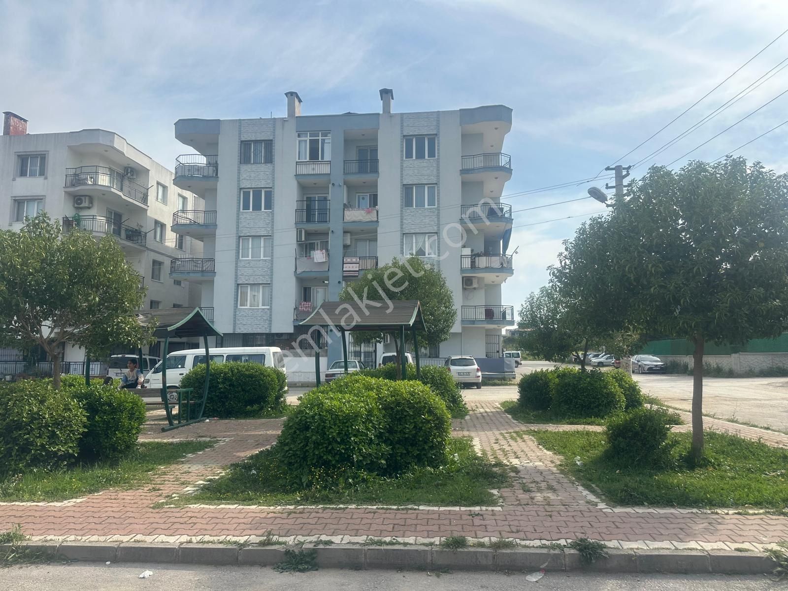 Ayrancılar İnönü Mahallesi’nde Yağmur Emlak‘tan 3 + 1 Dükkan Üstü Satılık Daire
