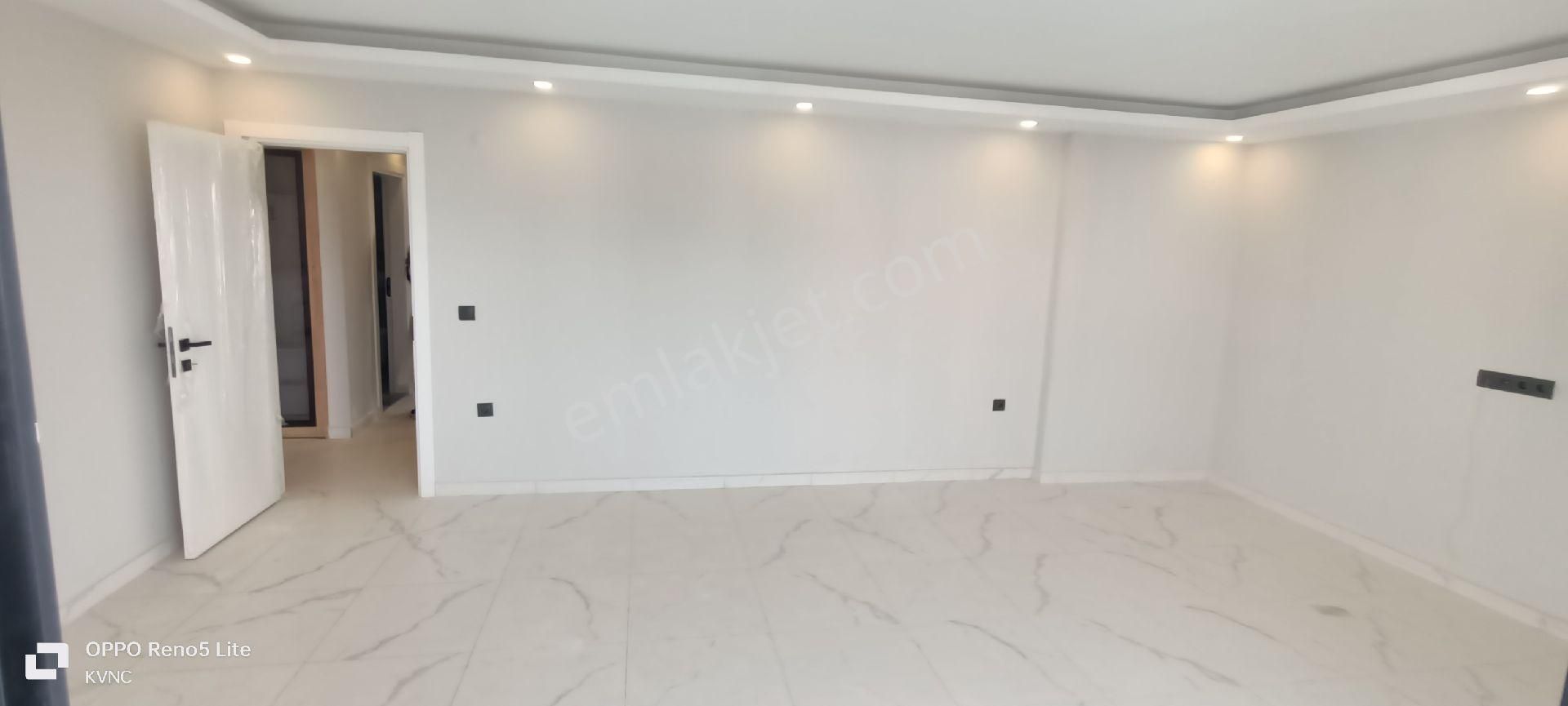 Azra Emlak'tan Satılık Lux Daire