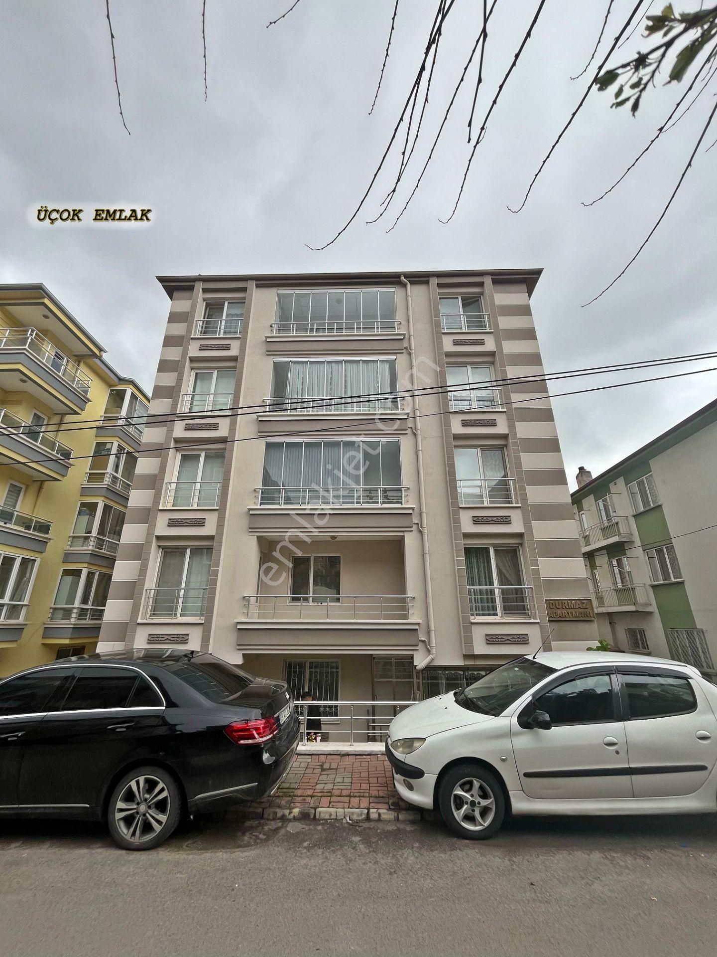 Afyon Üçok Emlaktan İstiklal Mah Satılık 3+1 Bakımlı Daire
