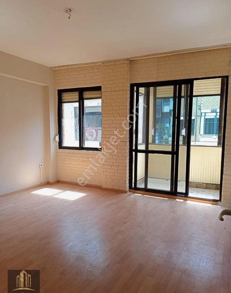 Kahramanlar'da Doğalgazlı 2+1hastaneler Bölgesinde Kiralık Daire