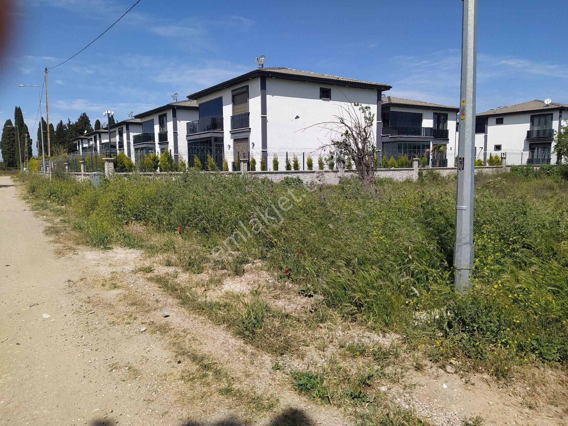 Villa İmarlı Arsa